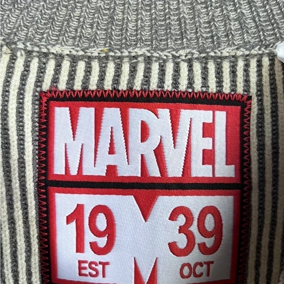 Disney Parks Store Marvel Sweater Shirt Sz 3XL Gray Red Stripe 1939 Big Tag HTF - Picture 3 of 15